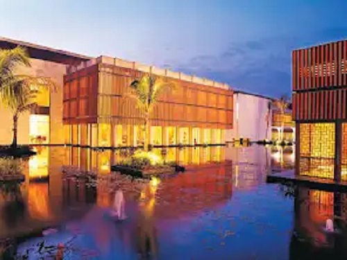 escorts ITC Sonar, a Luxury Collection Hotel