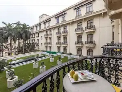 escorts in The Oberoi Grand Hotel